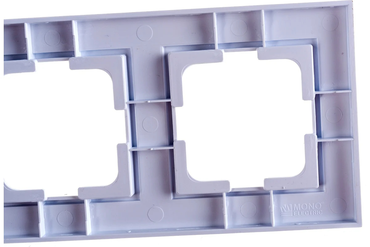 Рамка на 4 поста Mono Electric Despina бел. 102-190000-163