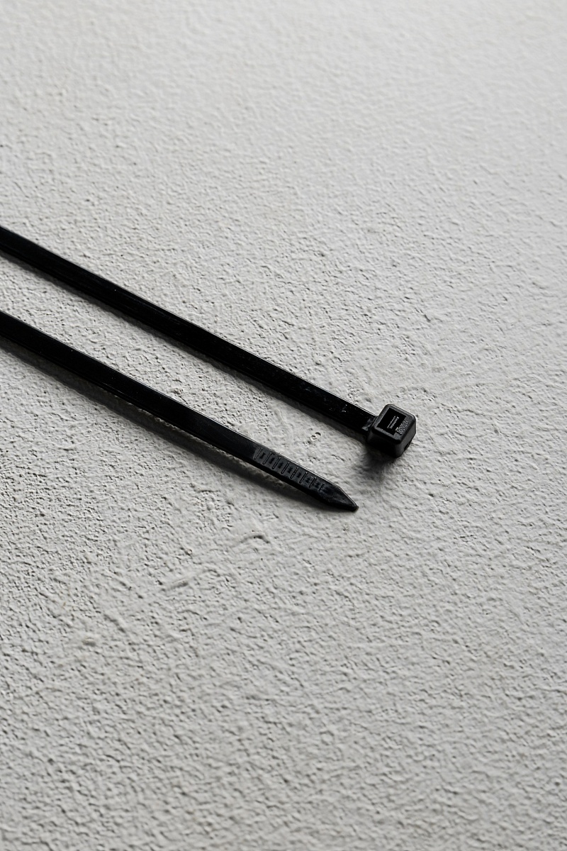 Хомут-стяжка кабельная 4,8х200 нейлон черн (уп.100шт) DYNEL