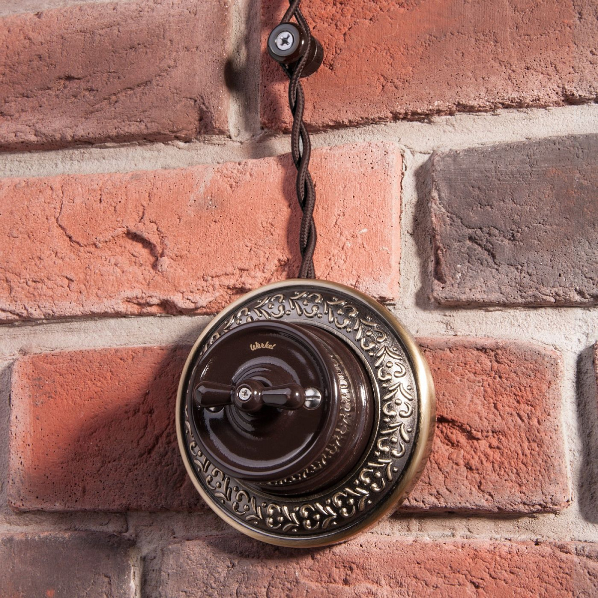 Переключатель/выключатель одноклавишный коричневый ретро W5612014