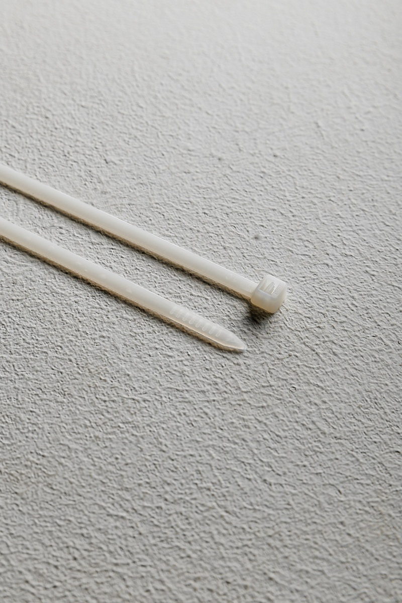 Хомут-стяжка кабельная 4,8х400 нейлон бел (уп.100шт) DYNEL