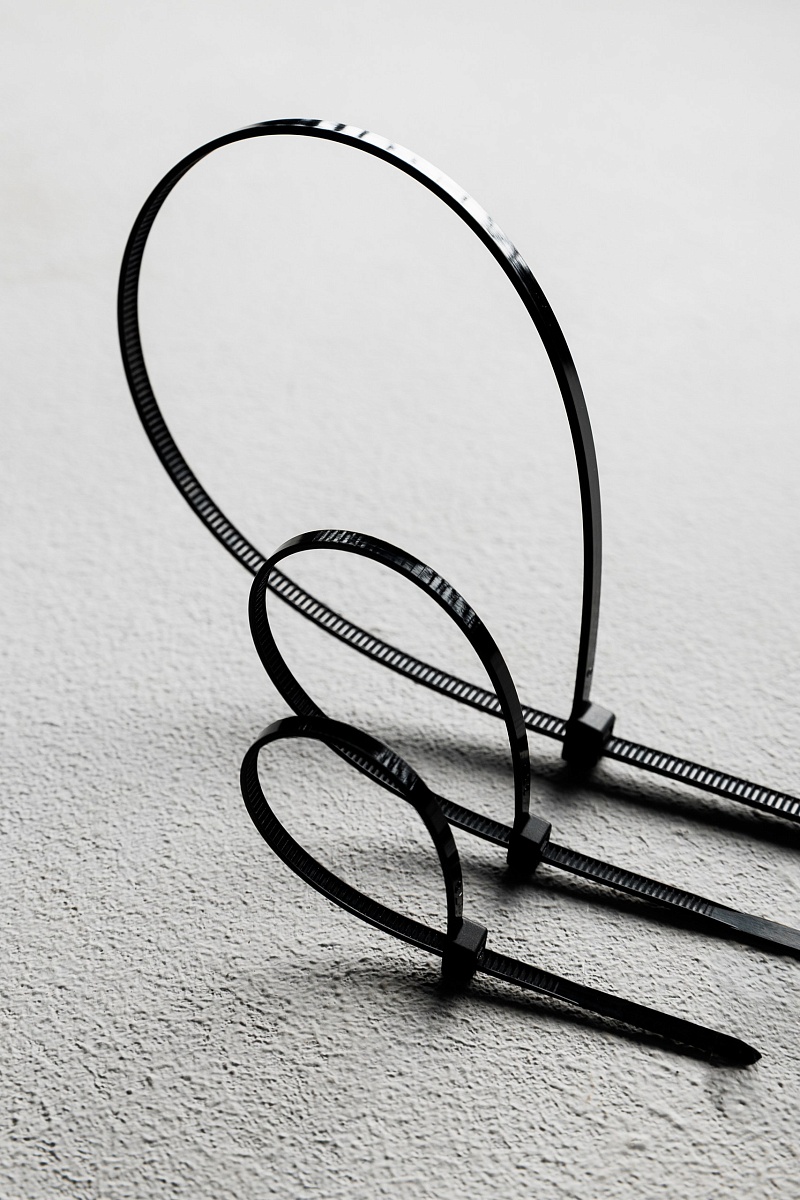 Хомут-стяжка кабельная 3,6х300 нейлон черн (уп.100шт) DYNEL